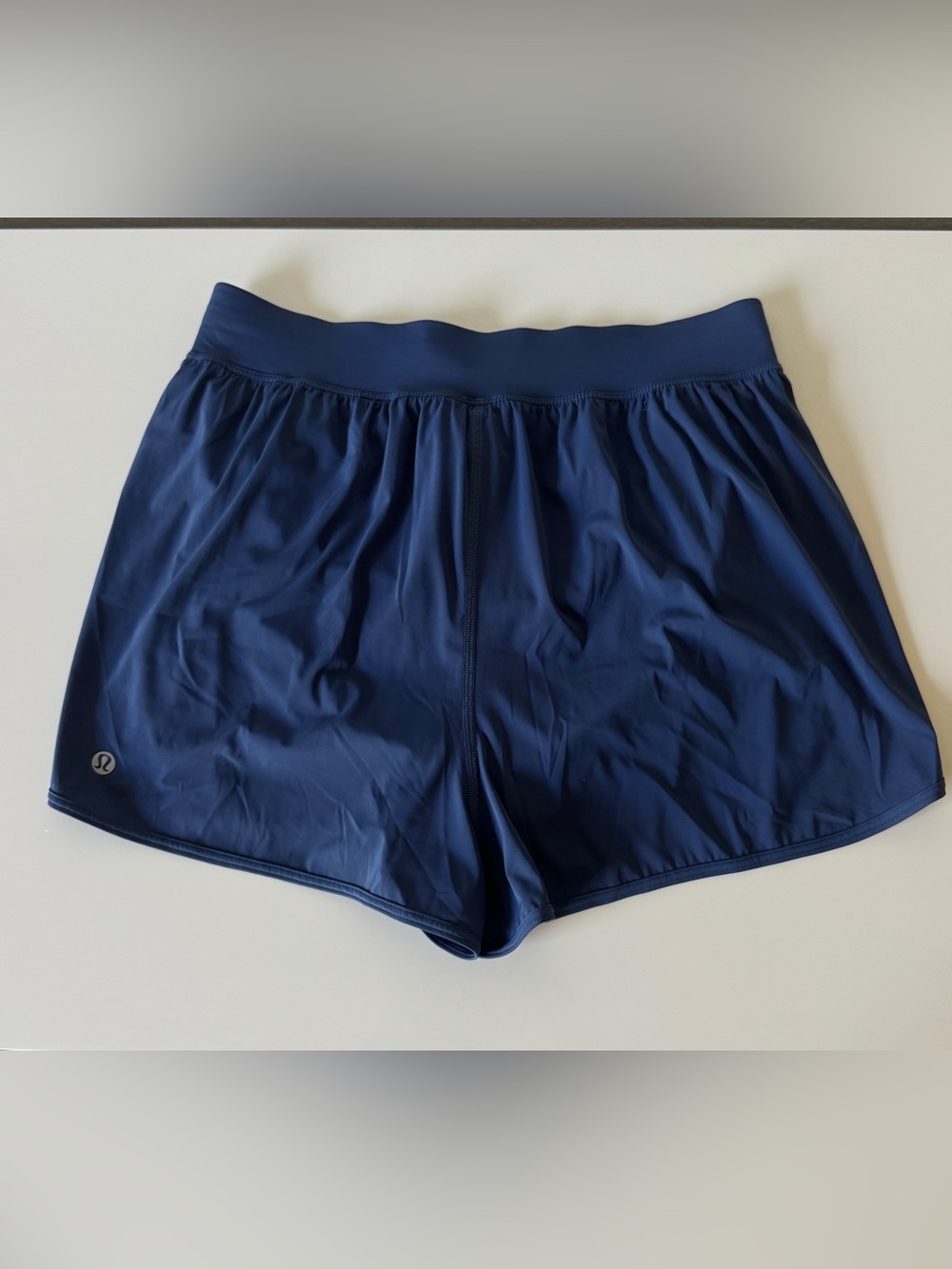 Lululemon Sleek High-Rise Running Short 1.5" - Picture 2 of 3